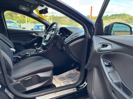2017 Ford Focus - photo 19