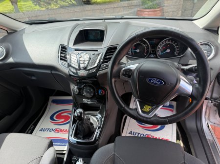 2015 Ford Fiesta - photo 16