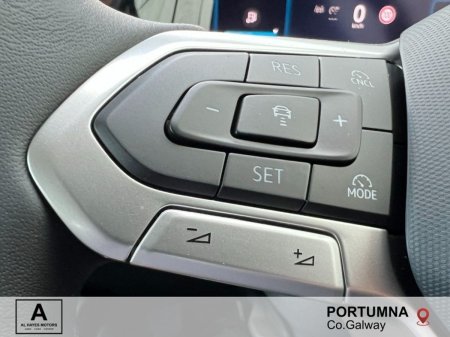 2025 Volkswagen Golf - photo 12