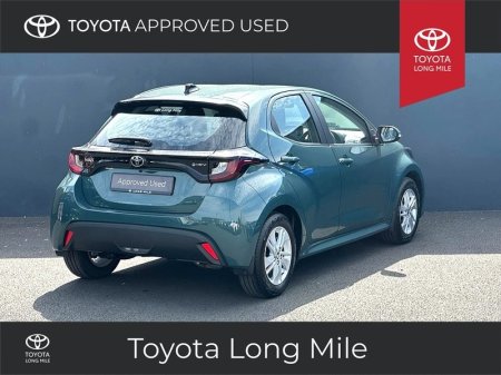 2025 Toyota Yaris - photo 2