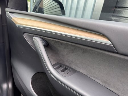 2022 Tesla Model Y - photo 17