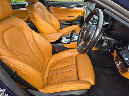 2022 BMW 5-Series - photo 17