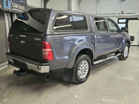 2013 Toyota Hilux - photo 2