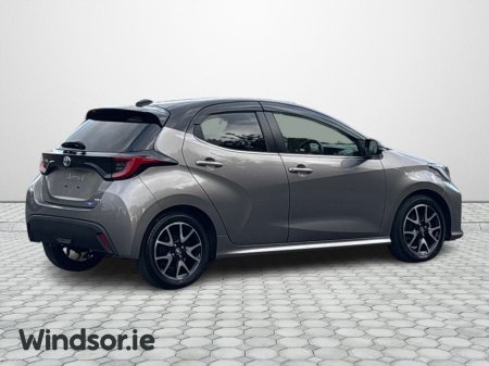 2020 Toyota Yaris - photo 2