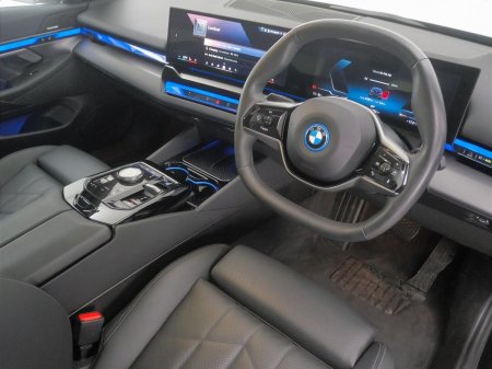 2025 BMW i5 - photo 6