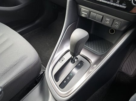 2024 Toyota Yaris - photo 12