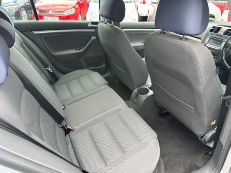 2005 Volkswagen Golf - photo 19