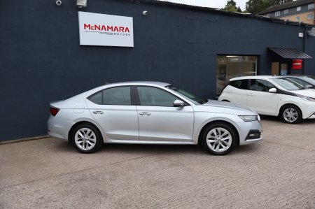 2022 Skoda Octavia - photo 2