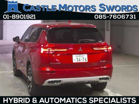 2024 Mitsubishi Outlander - photo 2