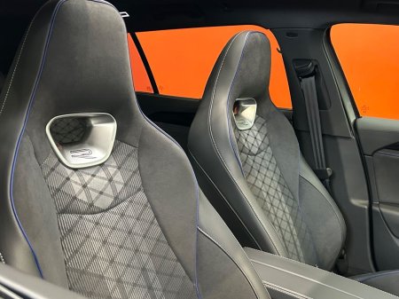 2025 Volkswagen Passat - photo 3