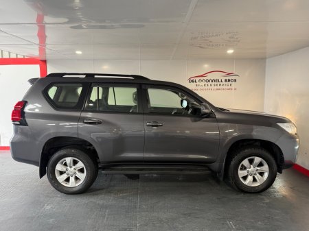 2018 Toyota Land Cruiser - photo 7