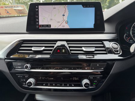 2017 BMW 5-Series - photo 24