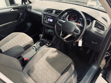 2023 Volkswagen Tiguan - photo 9