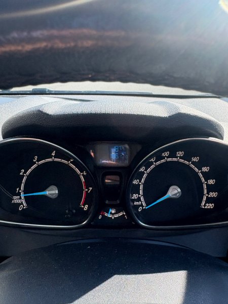 2015 Ford Fiesta - photo 10