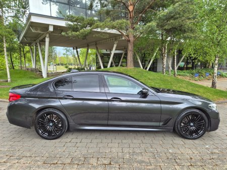 2020 BMW 5-Series - photo 2