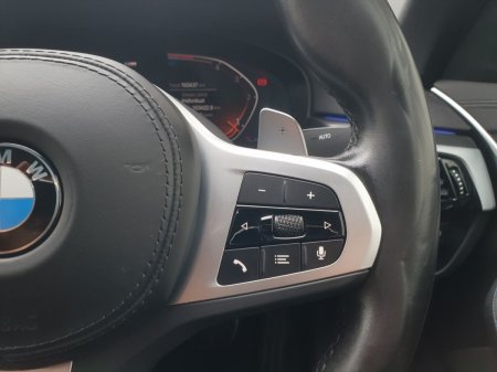 2022 BMW 5-Series - photo 18