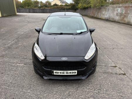 2015 Ford Fiesta - photo 2