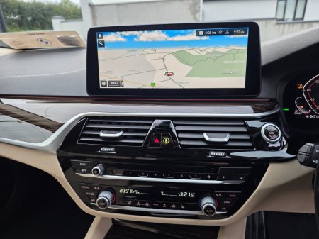 2023 BMW 5-Series - photo 15