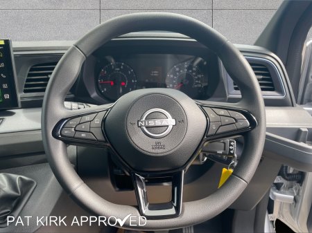 2026 Nissan Interstar - photo 18