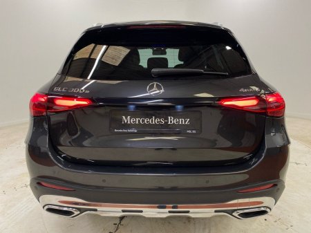 2025 Mercedes-Benz GLC - photo 21