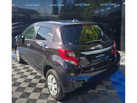 2015 Toyota Vitz - photo 9