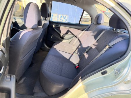 2005 Honda Civic - photo 8
