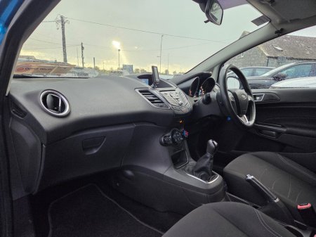 2016 Ford Fiesta - photo 9