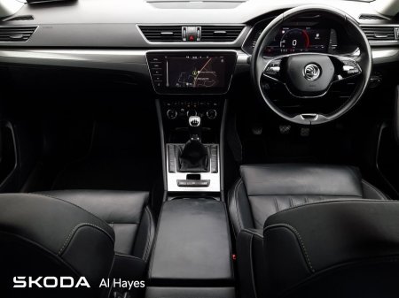 2022 Skoda Superb - photo 2