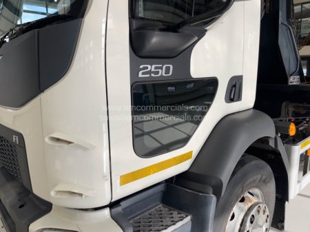2021 VOLVO FL 250 - photo 27