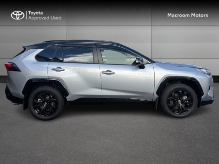 2025 Toyota RAV4 - photo 3