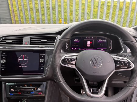 2021 Volkswagen Tiguan - photo 14