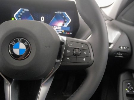 2026 BMW 1-Series - photo 18