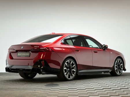 2025 BMW 5-Series - photo 7
