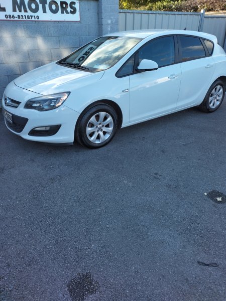 2015 Opel Astra - photo 4