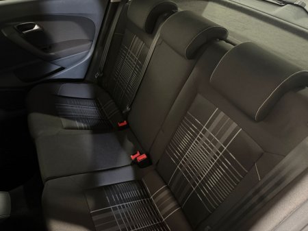 2015 Volkswagen Polo - photo 16