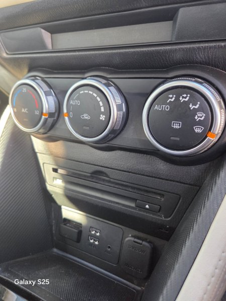 2015 Mazda Demio - photo 19