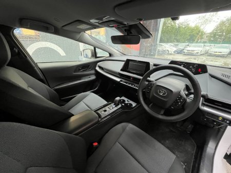 2025 Toyota Prius - photo 9