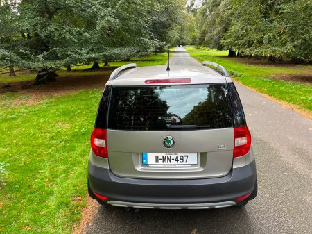 2011 Skoda Yeti - photo 24