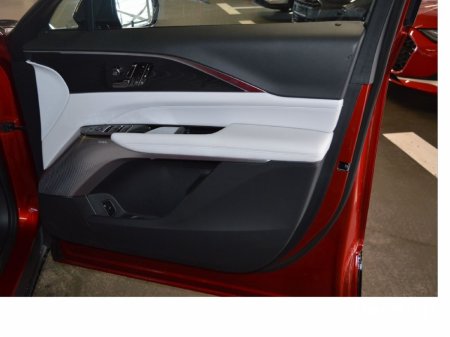 2026 Cadillac Lyriq - photo 28