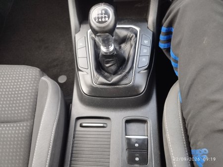 2019 Ford Focus - photo 17