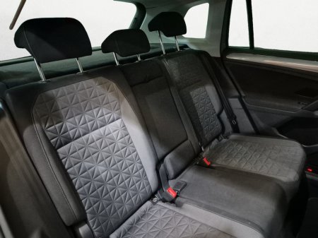 2022 Volkswagen Tiguan - photo 17
