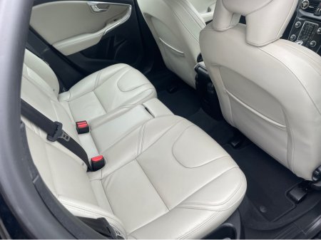 2017 Volvo V40 - photo 12