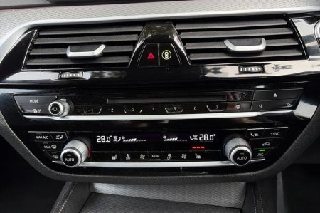 2019 BMW 5-Series - photo 27