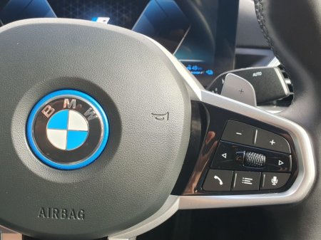 2025 BMW 3-Series - photo 18