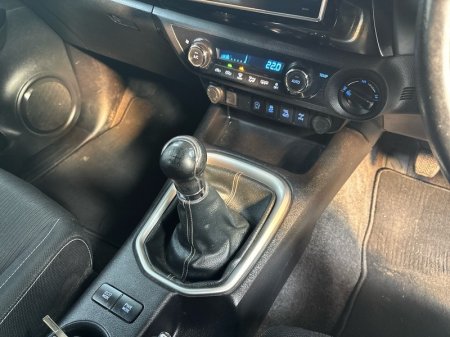 2020 Toyota Hilux - photo 13
