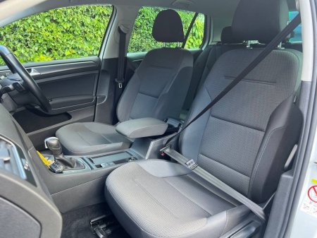 2021 Volkswagen Golf - photo 6