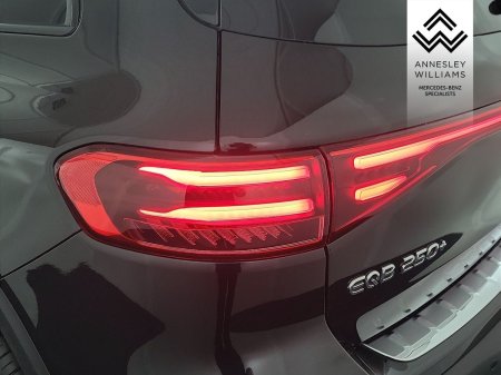 2025 Mercedes-Benz EQB - photo 8