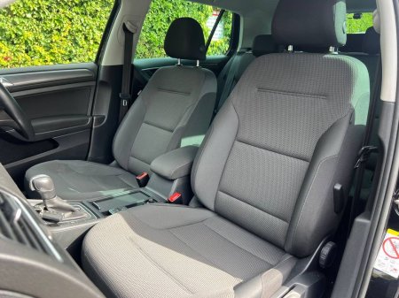2020 Volkswagen Golf - photo 6