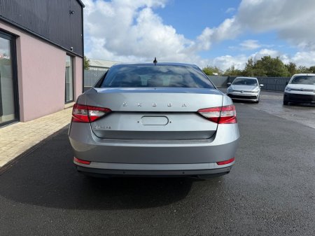 2020 Skoda Superb - photo 9