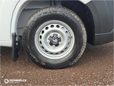 2026 Vauxhall Movano - photo 8